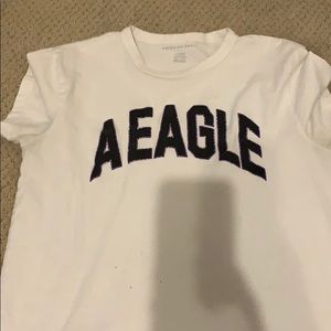 american eagle white tee